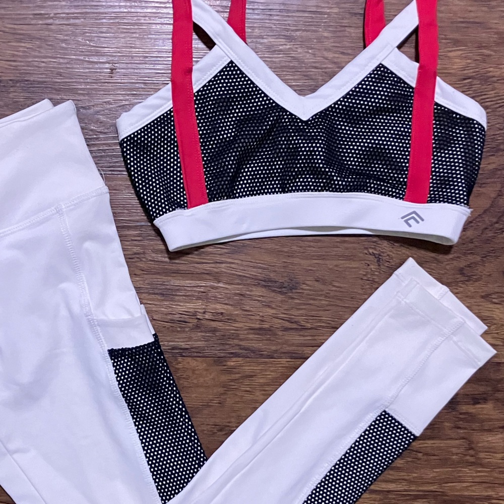 🎀(SOLD elsewhere)🎀 Workout active set - Picture 5 of 9